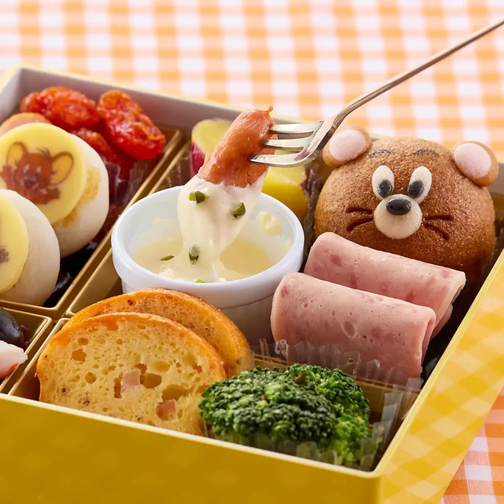 ベルメゾンの「キャラクターおせち」