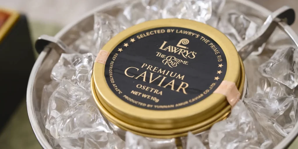 【ロウリーズ・ザ・プライムリブ】プライムリブ入り豪華おせち