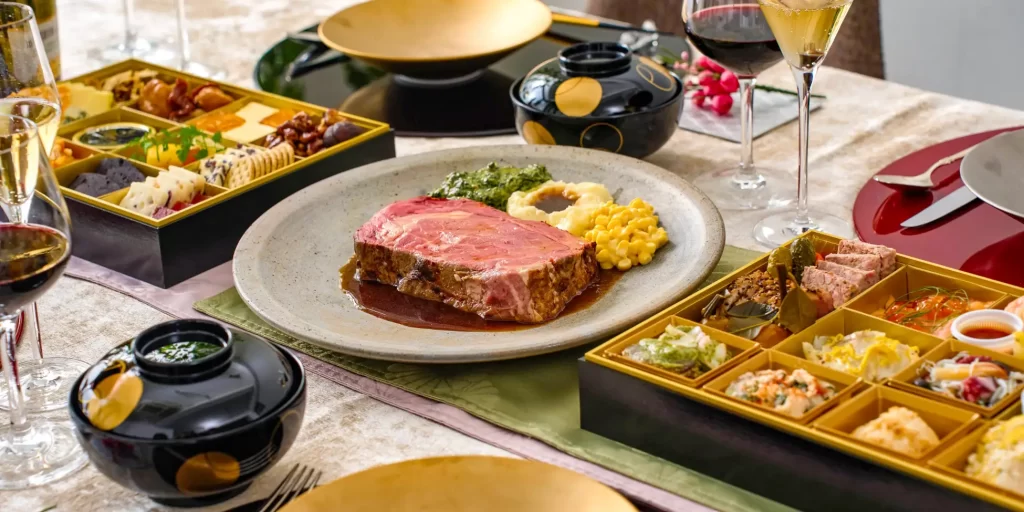 【ロウリーズ・ザ・プライムリブ】プライムリブ入り豪華おせち