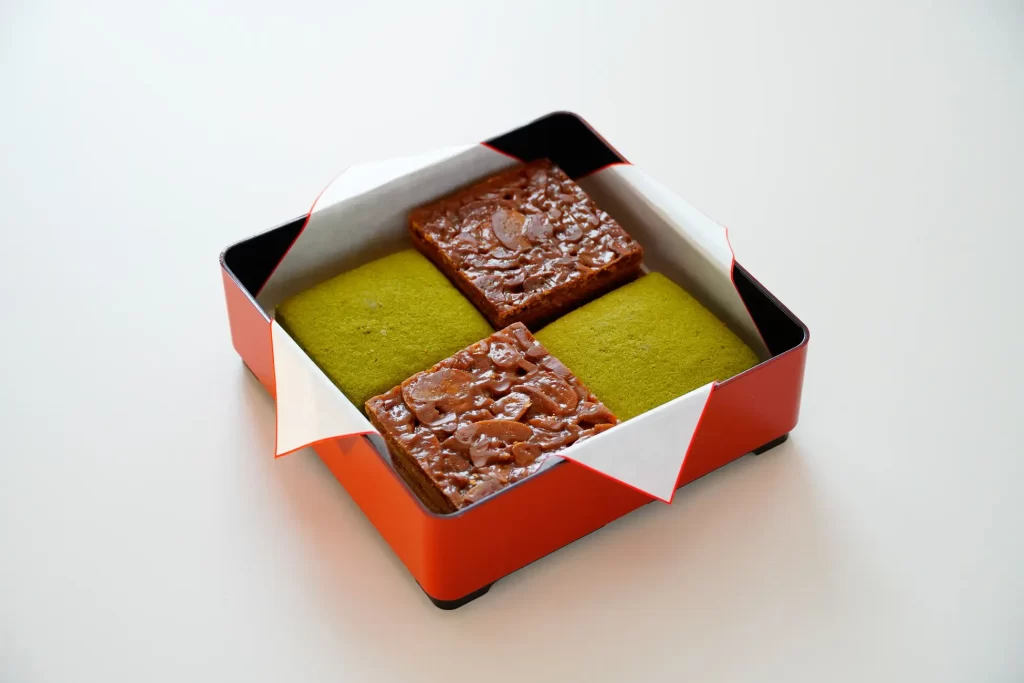 ホテル長楽館「お菓子なおせち」