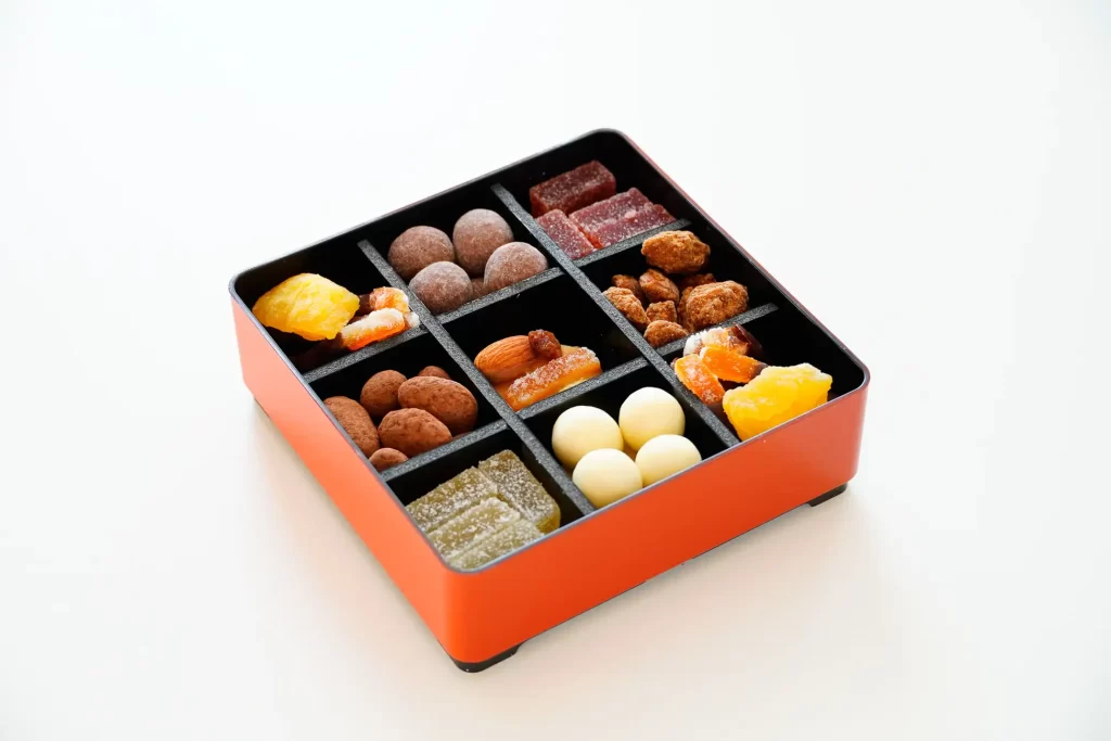 ホテル長楽館「お菓子なおせち」