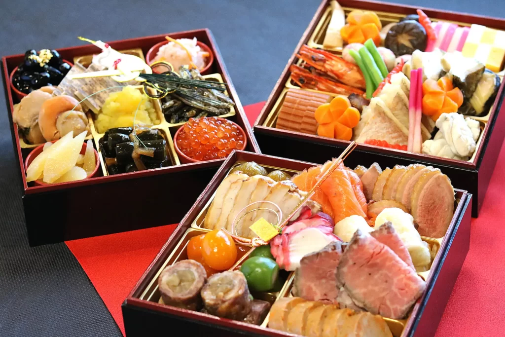 旅館・秋田温泉さとみおせち