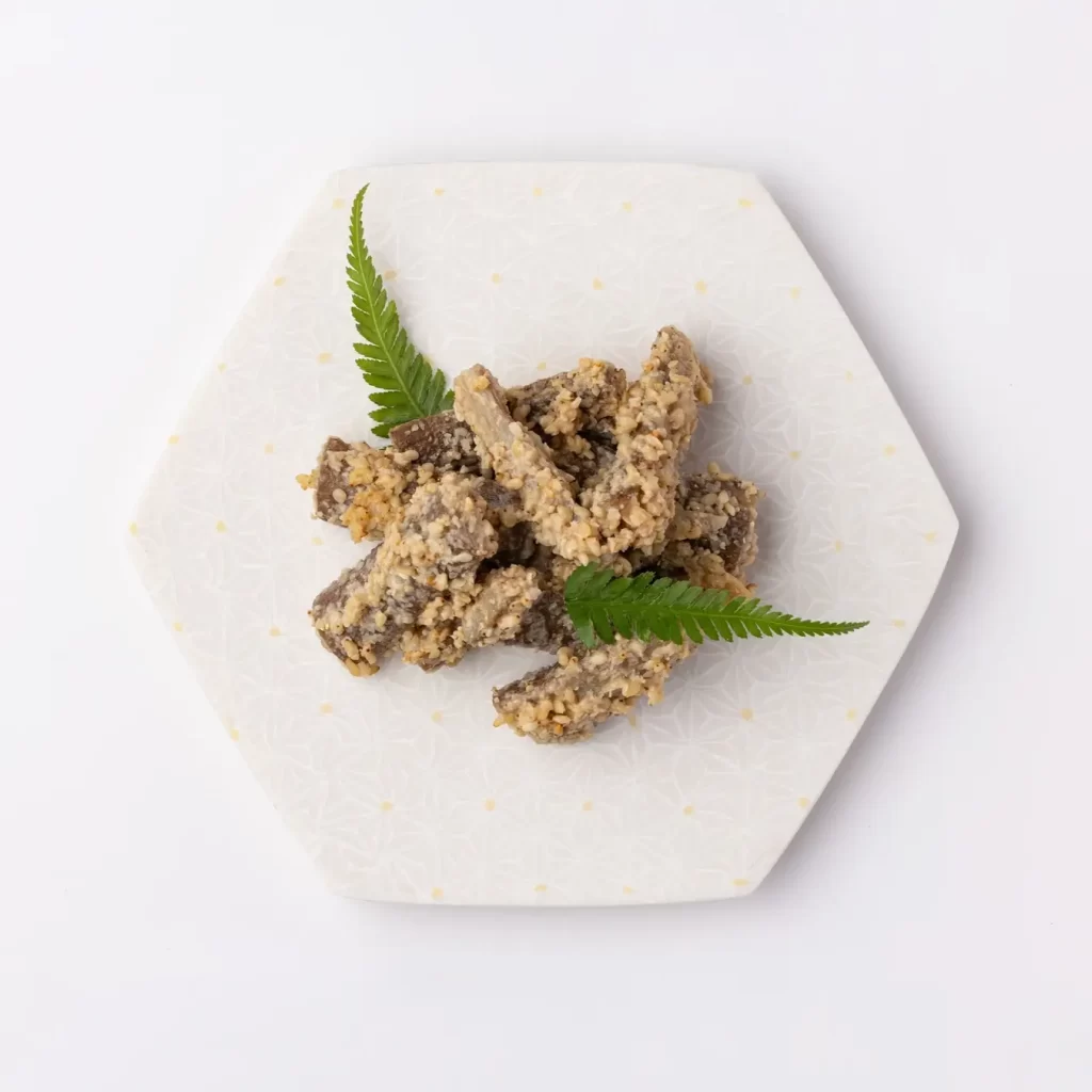 「レストラン酢重正之」華やかな三段重のおせち