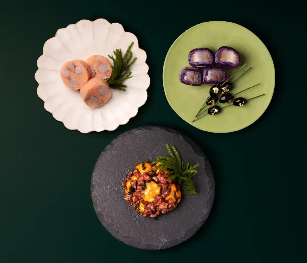 シェフとパン職人が作る「沢村のおせち」