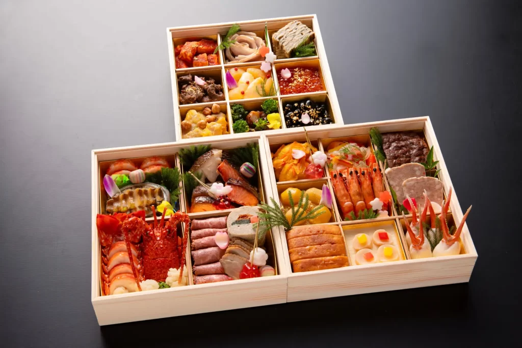 ホテルプラザ神⼾「和洋おせち3種」