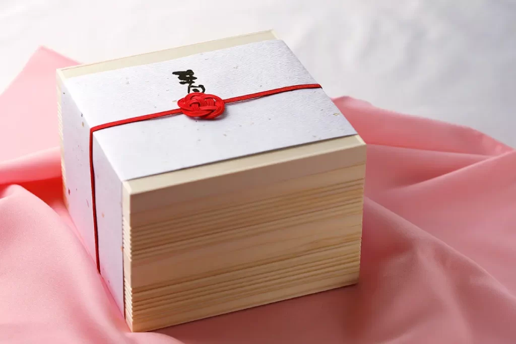 焼き鳥 串くら 京都・御池『令和8年 串くらのおせち』