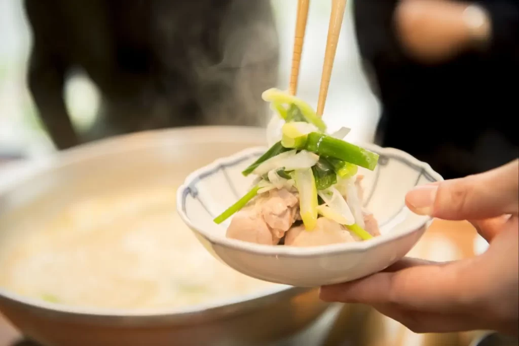 博多水炊き とり田の水炊きと人気の担々麺を詰め合わせた新春限定セット