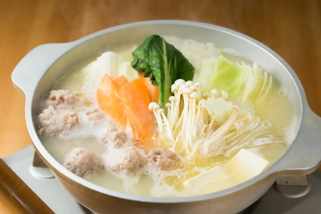 博多水炊き とり田の水炊きと人気の担々麺を詰め合わせた新春限定セット