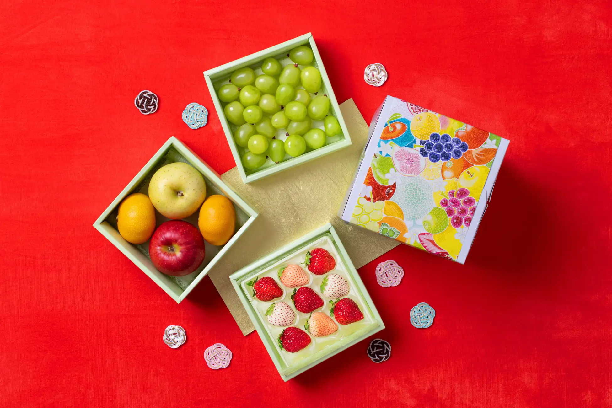 2025年「Seikaのフルーツおせち」紅白いちごやシャインマスカットなど