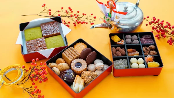 ★【ホテル長楽館】新春を彩るスイーツおせち「お菓子なおせち」