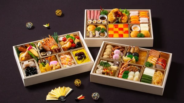 ★【ホテルオークラＪＲハウステンボス】謹製おせち『「慶」和・洋・中 三段重』